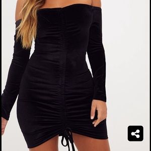 PrettyLittleThing Black Long sleeve Velvet Dress